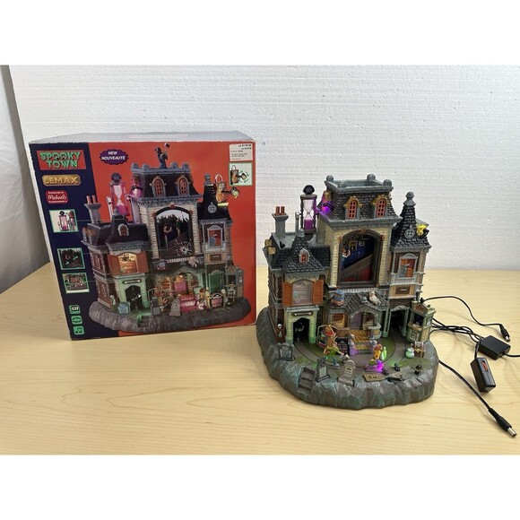 Lemax Spooky Town THE HORRID HAUNTED HOTEL Halloween Village Decoration Read - Picture 1 of 15